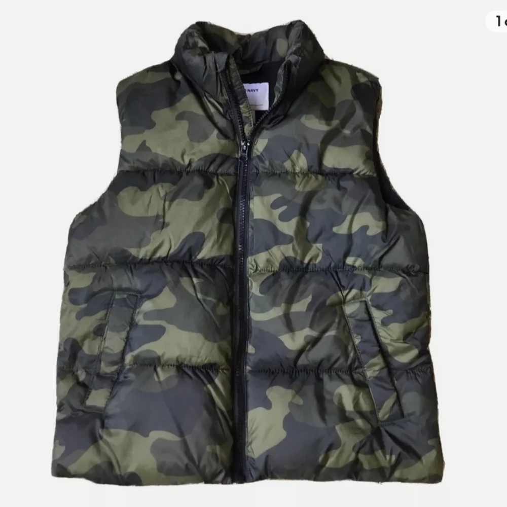 Old Navy Camouflage Puffer Vest‎ Boys 8M